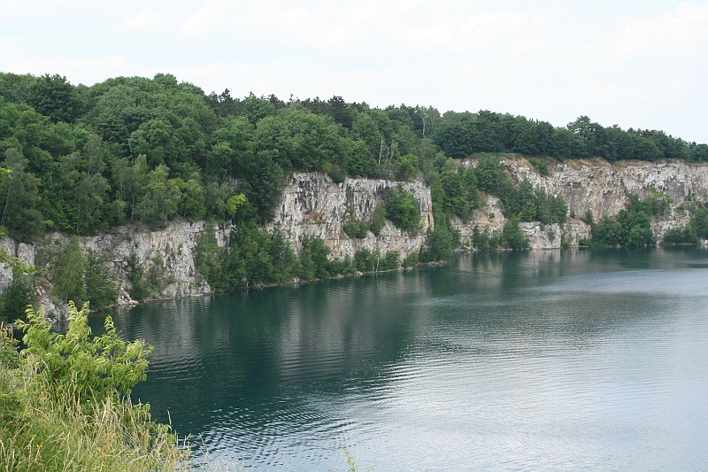 Obraz 180.jpg - Zakrzówek - zalany kamieniołom, który obecnie przekształcił się w malownicze jeziorko
